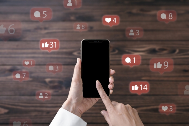 インスタのインサイトとは？見方や分析する流れについて解説